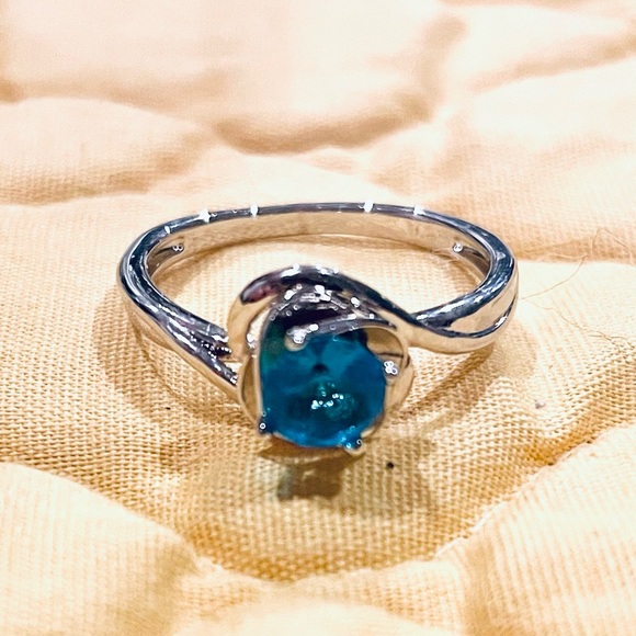 Blue Stone Ring - Picture 3 of 4